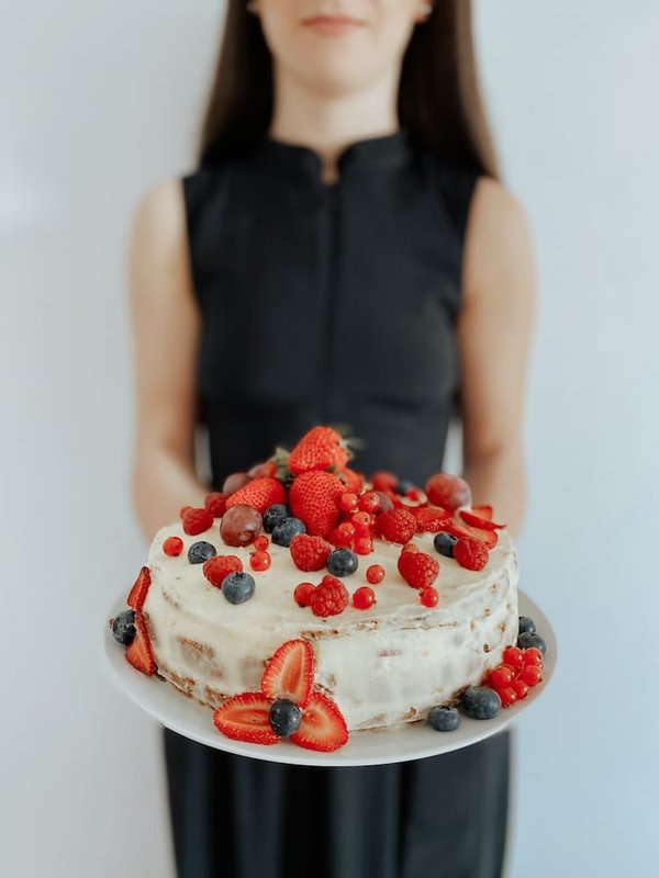 What's the Secret to a Deliciously Moist and Nutty Carrot Cake with Cream Cheese Frosting?